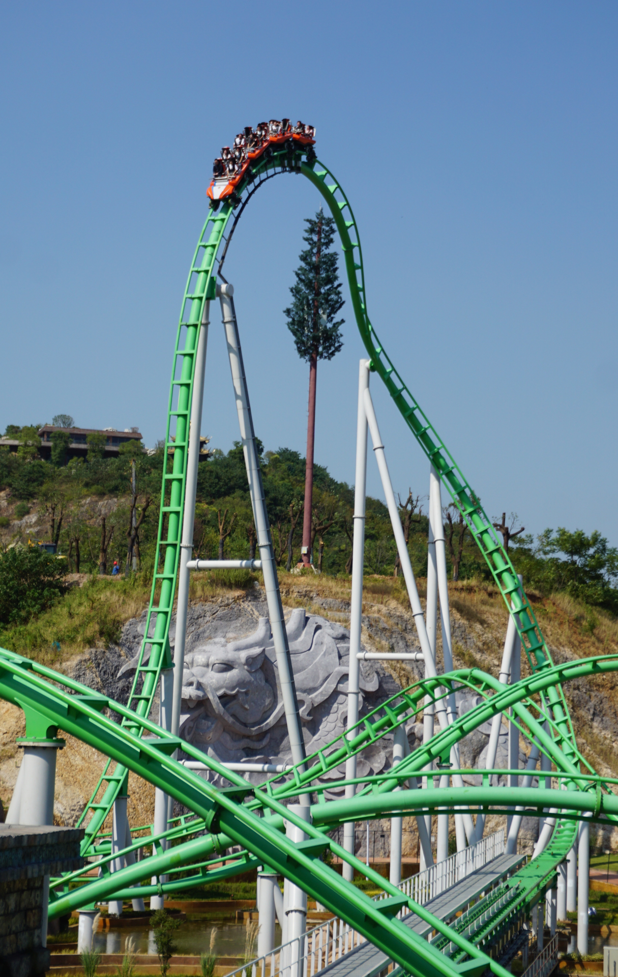 SHOCKWAVE LAUNCH COASTER DRAGON VALLEY THEME PARK Vekoma Rides